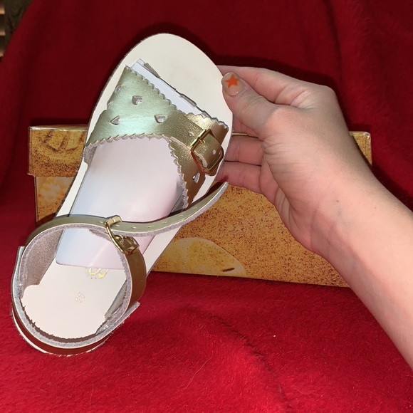 KIDS GOLD SANDALS - Picture 2 of 5